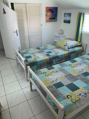 4 bedrooms, iron/ironing board, free WiFi, bed sheets