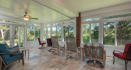 Luxury Executive Home • Perfect for Groups