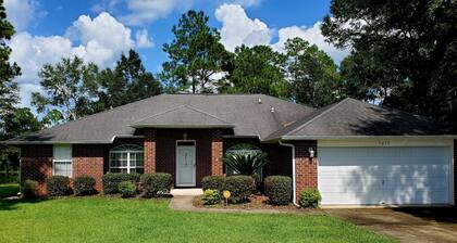 Luxury Executive Home • Perfect for Groups