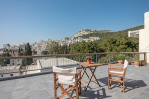 Outdoor dining - Deluxe Penthouse with view - Kolonaki (Athens)