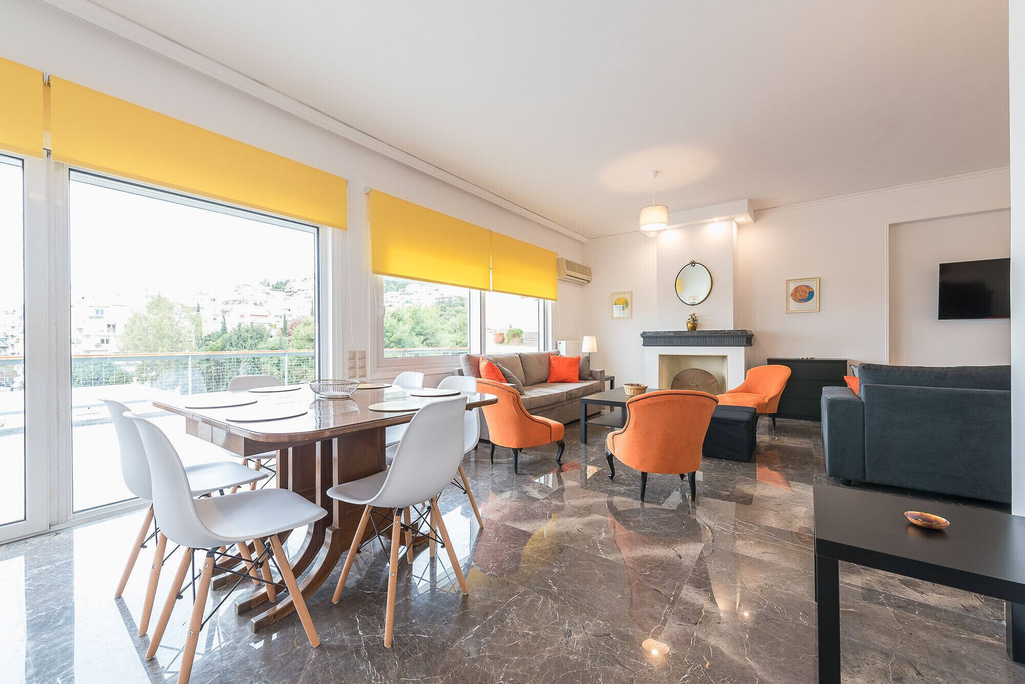 Flat-screen TV, fireplace