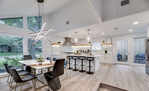 Fridge, microwave, oven, stovetop - Lux Pool Oasis, FIFA stay- 30 mins to AT&T, Sleeps 12, Hot Tub, Firepit (Dallas)