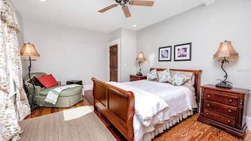 1 bedroom, desk, iron/ironing board, WiFi