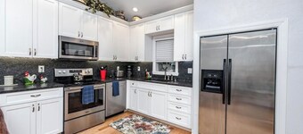 The Cook Cottage sleeps 4 in Dunedin