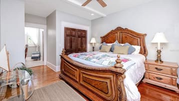 1 bedroom, desk, iron/ironing board, WiFi