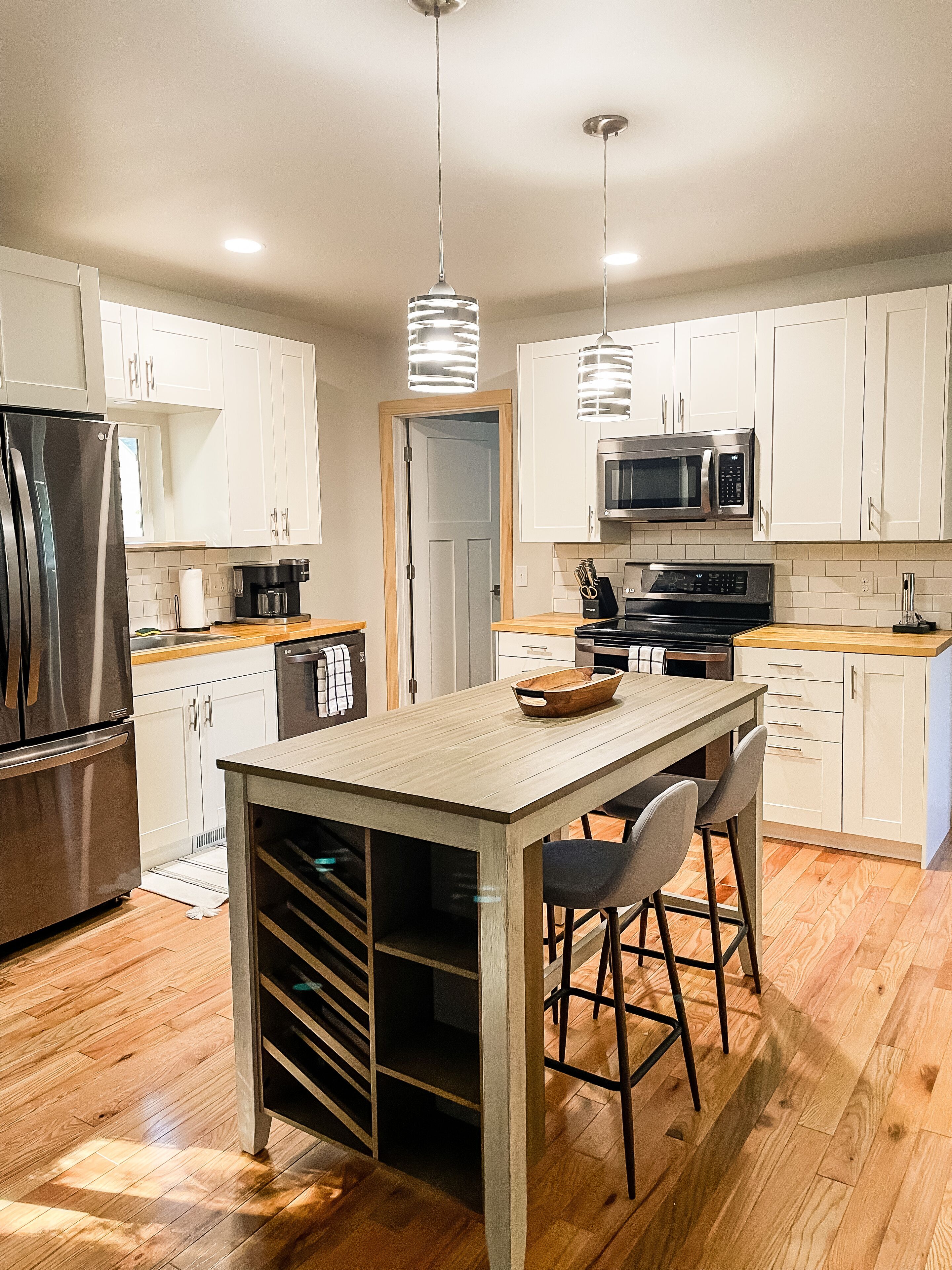 Inviting & newly renovated home near parks and downtown!