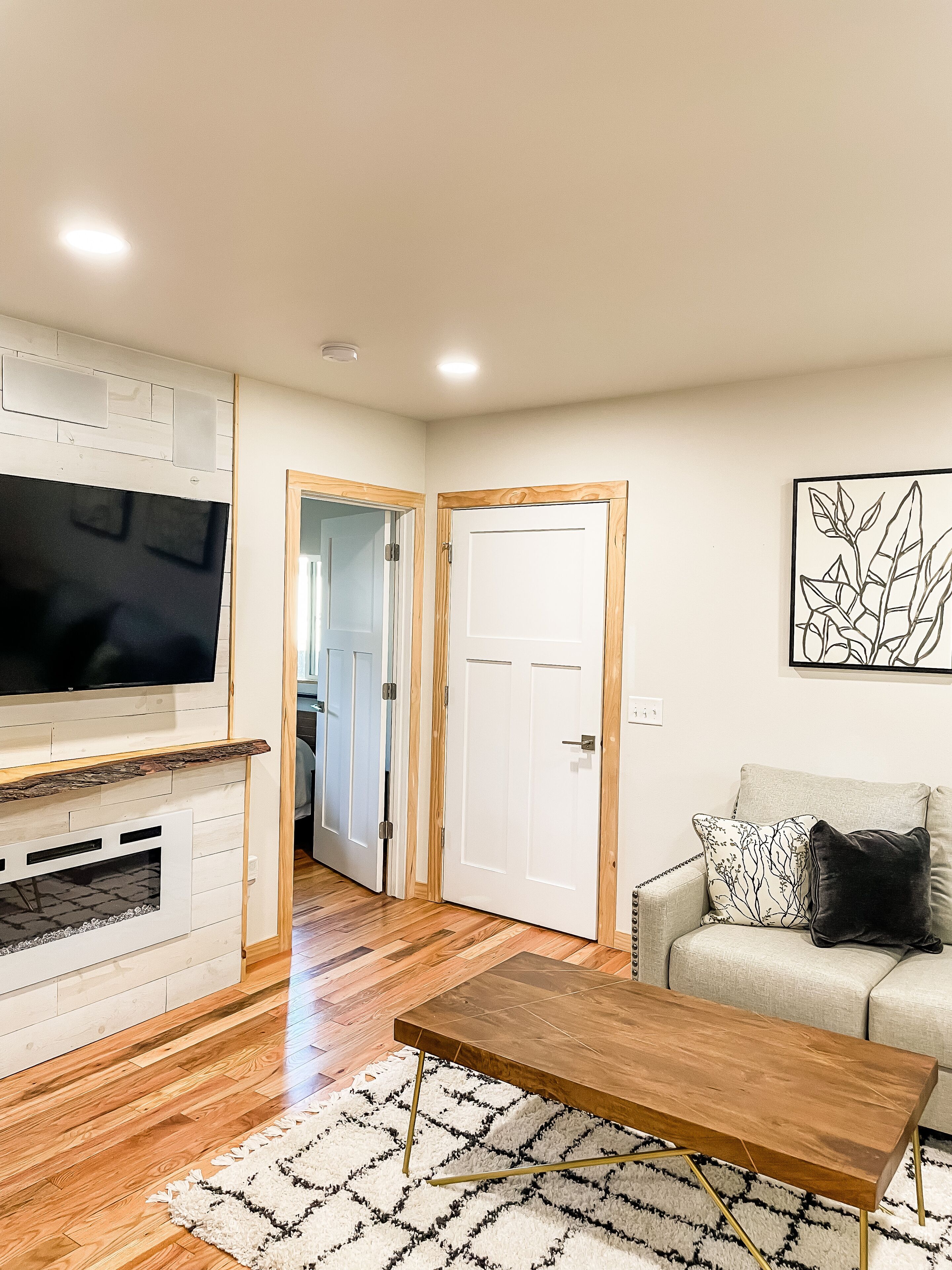 Inviting & newly renovated home near parks and downtown!