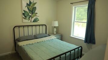 3 bedrooms, blackout drapes, free WiFi, bed sheets