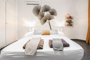 3 chambres, fer et planche à repasser, Wi-Fi gratuit, draps fournis