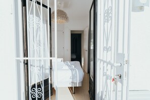 3 chambres, fer et planche à repasser, Wi-Fi gratuit, draps fournis