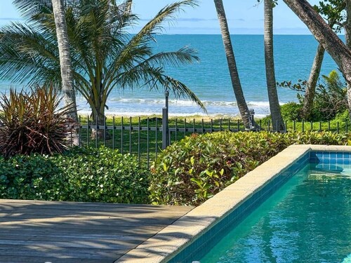 Frangipani Place - Beachfront