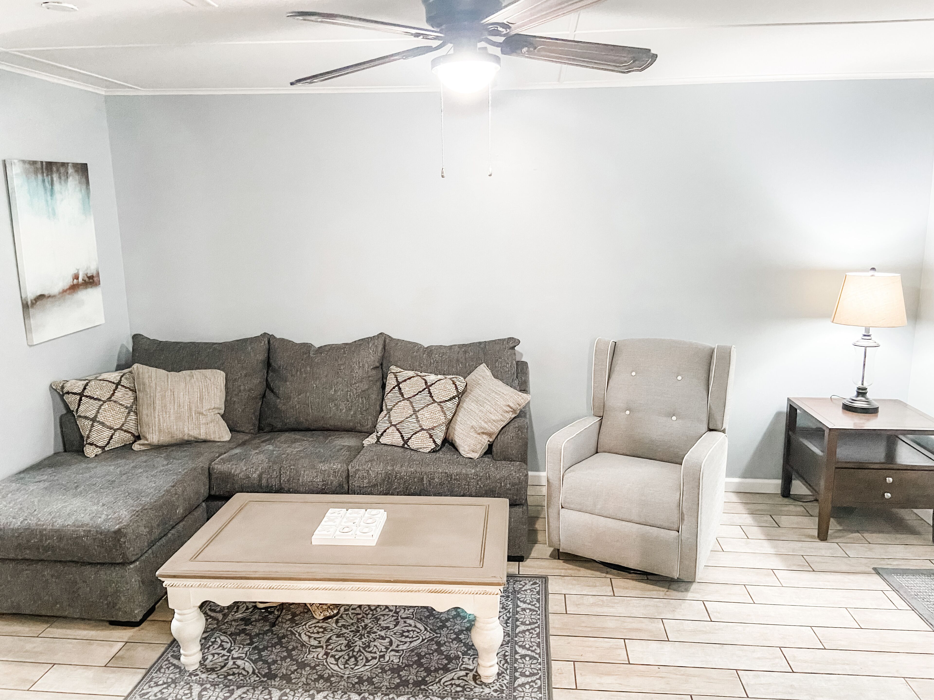 Een smart-tv, videogames, een dvd-speler en boeken