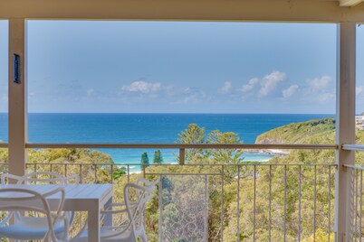 Becker Bliss - 5 bedrooms, ocean views, sleeps 12
