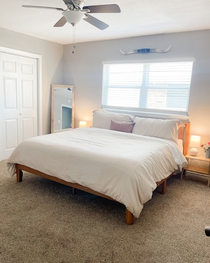 3 Schlafzimmer, Schreibtisch, Bügeleisen/Bügelbrett, kostenloses WLAN