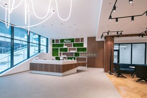 Lobby - Hip Leopoldstadt 1BR w/ Gym, Balcony & Elevator, nr U2, by Blueground (Vienna)