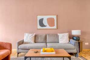 TV, stereo - Refurbished Neubau 2BR w/ Balcony & Elevator, nr U6, by Blueground (Vienna)