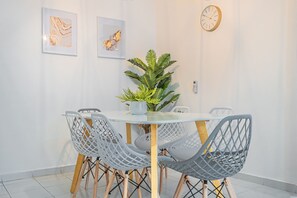Suite destacada (La Puebla) | Sala d'estar | Televisor LED, Netflix i serveis de streaming 