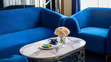 Junior Room | Minibar, in-room safe, individually furnished, desk
