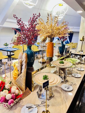 Desayuno buffet incluido todos los días 