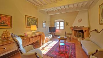 Fernseher, Stereoanlage