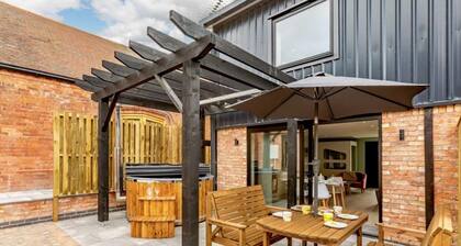 Fully Accessible-Disabled Adapted-Hot Tub-Pets