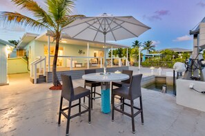 Outdoor dining - Oceanside Waterfront Paradise Home - Completely Renovated (Key Largo)