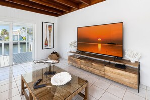 Interior - Oceanside Waterfront Paradise Home - Completely Renovated (Key Largo)