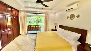 2 bedrooms, in-room safe, desk, iron/ironing board