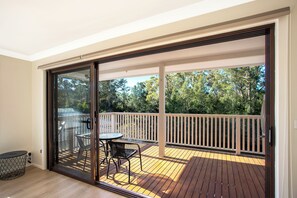 Terrace/patio - Renovated 3 bed Unit with Views (Umina Beach)
