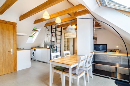 Restauration. Appartement premium "Marienstraße" avec balcon, vue magnifique et Wi-Fi