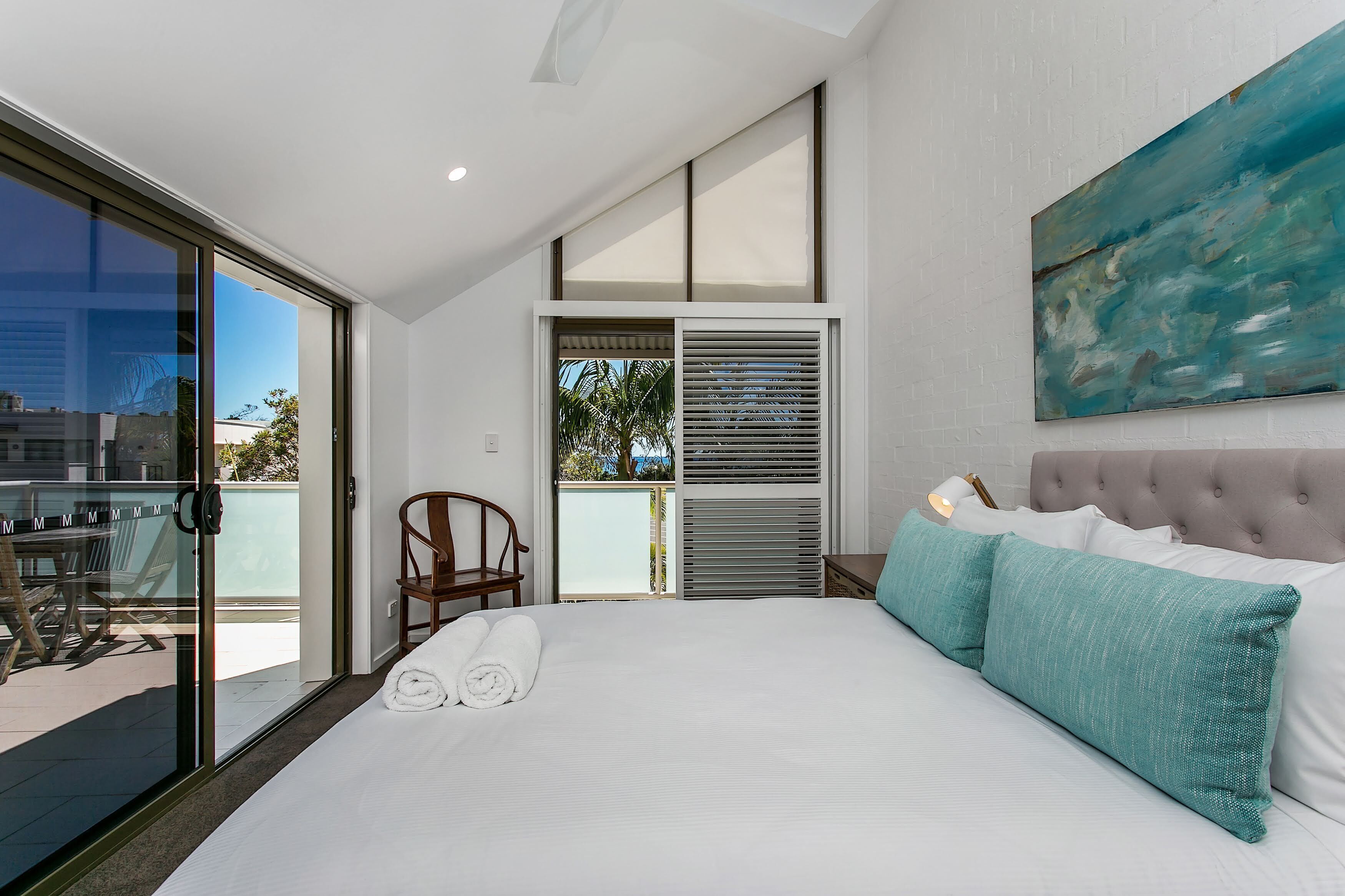 4 bedrooms, iron/ironing board, travel crib, free WiFi