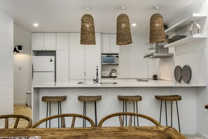 Fridge, microwave, oven, stovetop - *Newly listed* - Deluxe Beachfront Penthouse On Main Beach (Byron Bay)