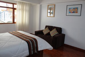 4 Schlafzimmer, Schreibtisch, kostenloses WLAN, Bettwäsche