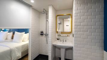 Free toiletries, hair dryer, bathrobes, slippers