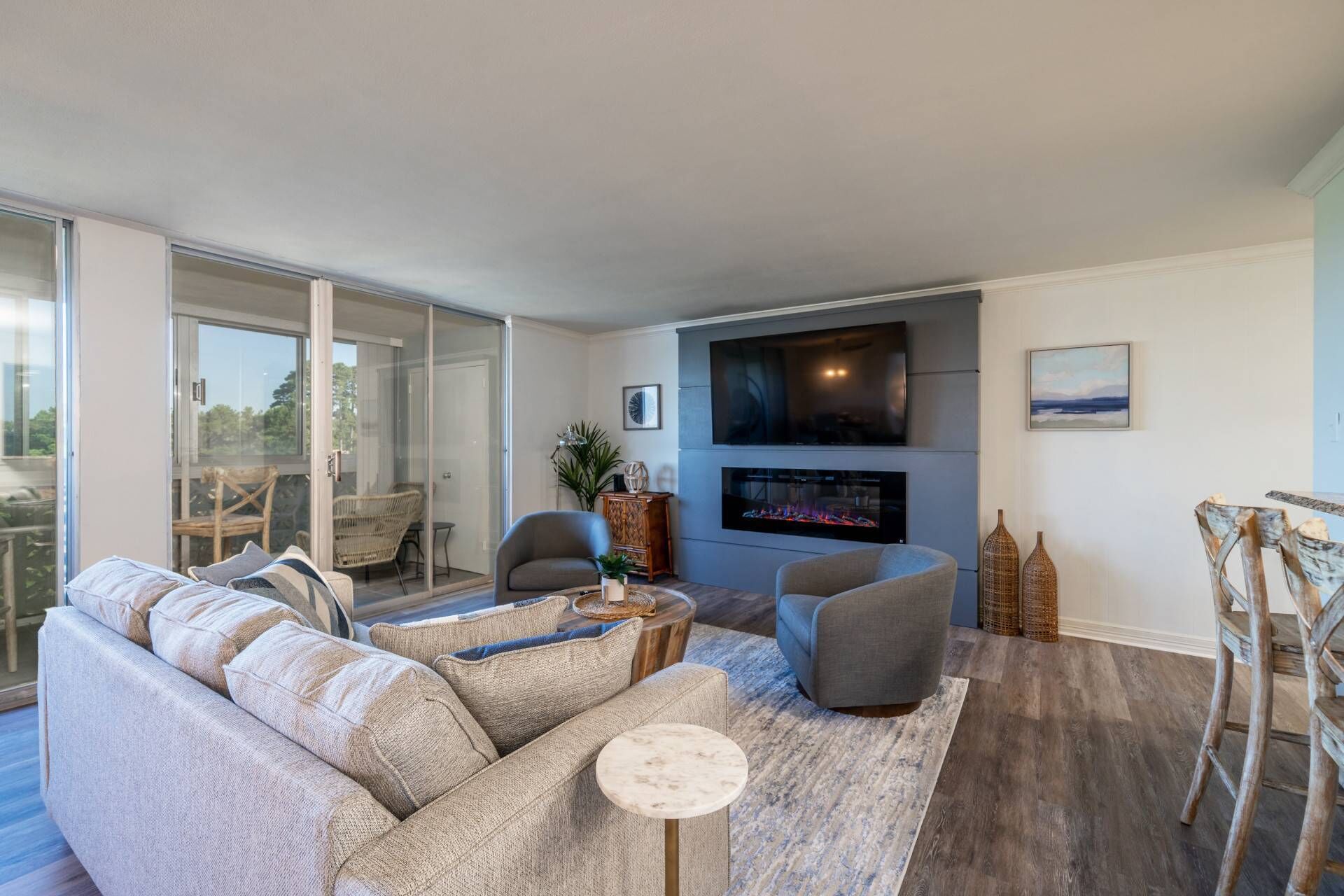 New! | Lake Hamilton Hideaway | Upscale Lake Condo W/ Pool, Gym and Boat Slip