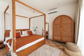 Villa, 3 Bedrooms | In-room safe, free WiFi, bed sheets - Villa M Canggu (Canggu)