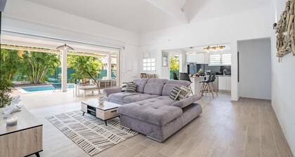 Villa Belvi - Three Bedroom Villa, Sleeps 6