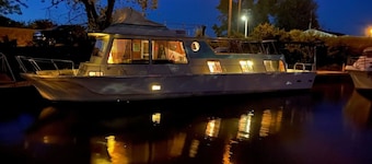 The "Lily Pad" Boatel Houseboat