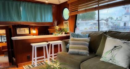 The "Lily Pad" Boatel Houseboat