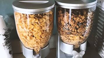 Free daily continental breakfast