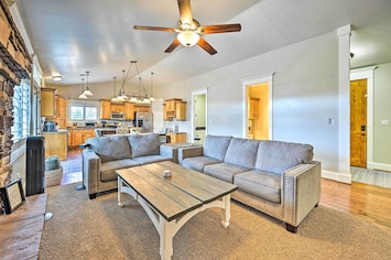 Bellemont Vacation Rental | 3BR | 2.5BA | 2,111 Sq Ft | 4 Steps to Enter
