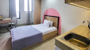 1 bedroom, desk, free WiFi