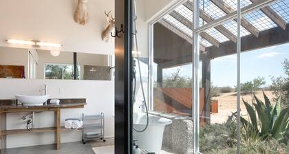 Jackalope Junction - Hot Tub, Fire Pit, BBQ and Desert Views