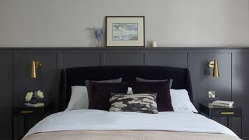 Luxury House, 4 Bedrooms, Balcony, Garden View | 4 bedrooms, individually decorated, individually furnished, desk