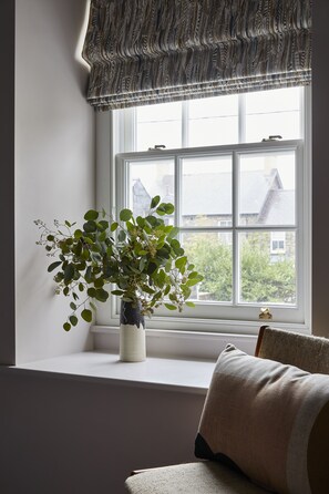 Luxury House, 4 Bedrooms, Balcony, Garden View | 4 bedrooms, individually decorated, individually furnished, desk - Major House (Newport)