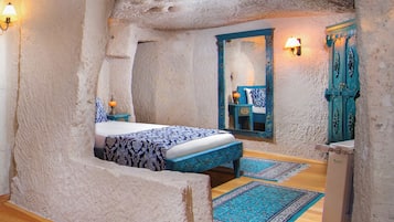 Deluxe Suit Room 204 | Bettwäsche aus ägyptischer Baumwolle, hochwertige Bettwaren, Zimmersafe
