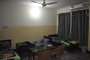 Laptop workspace, free WiFi