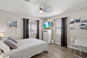 3 多间卧室、办公桌、熨斗/熨衣板、旅行婴儿床
