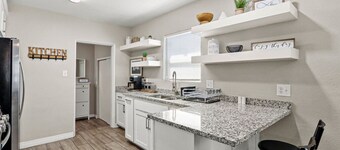 Home in central El paso / Medical Ctr of Americas