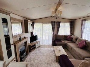 Smart TV - Lakes View holiday home at Borwick Lakes (Carnforth)